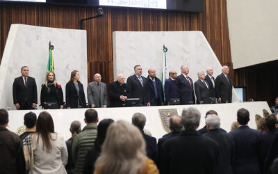 Presidente do Pró-Paraná é homenageado em solenidade da Alep pelos 170 anos da criação do estado
